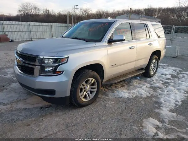 1GNSKBKC5HR276582 2017 CHEVROLET TAHOE - Image 2