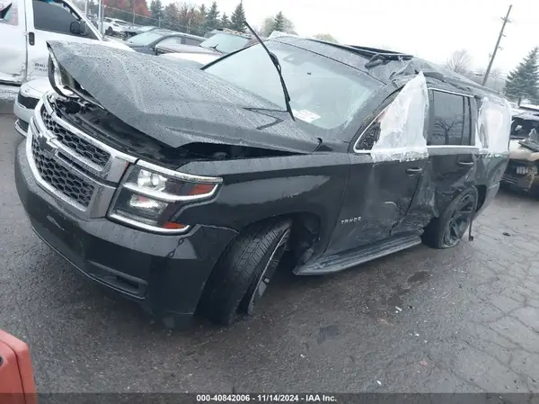 1GNSKBKC5JR259223 2018 CHEVROLET TAHOE - Image 2