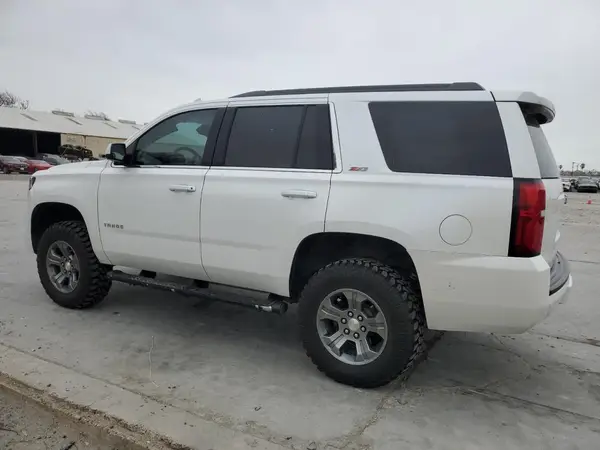 1GNSKBKC5JR268617 2018 CHEVROLET TAHOE - Image 2