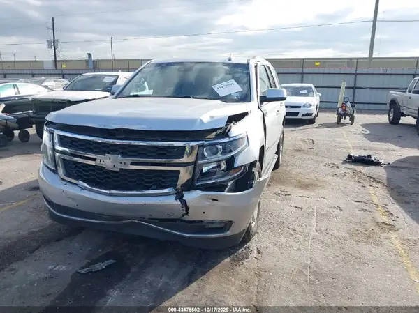 1GNSKBKC5JR304922 2018 CHEVROLET TAHOE - Image 2
