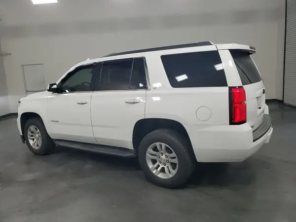 1GNSKBKC5KR285001 2019 CHEVROLET TAHOE - Image 2
