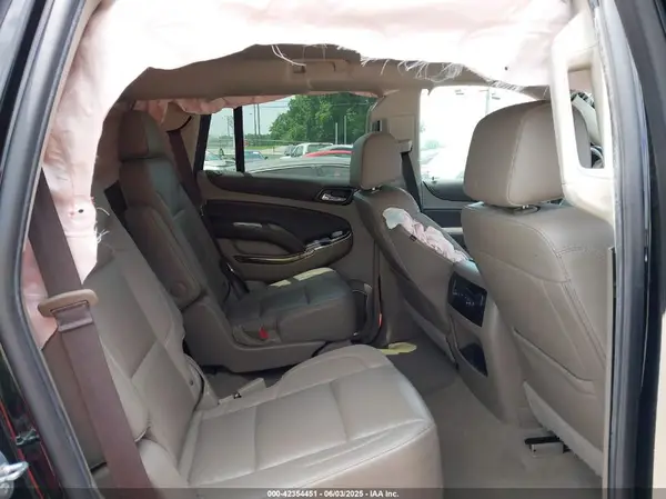 1GNSKBKC5KR388869 2019 CHEVROLET TAHOE - Image 8