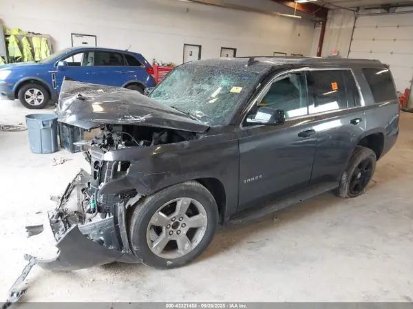 1GNSKBKC6HR356988 2017 CHEVROLET TAHOE - Image 2
