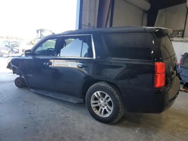 1GNSKBKC6JR117821 2018 CHEVROLET TAHOE - Image 2