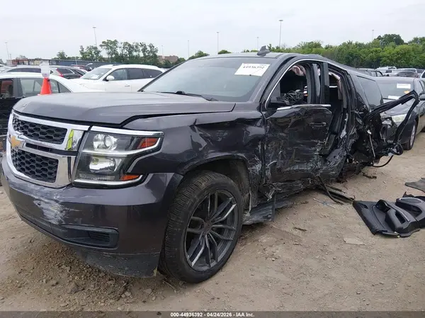 1GNSKBKC6JR208913 2018 CHEVROLET TAHOE - Image 2