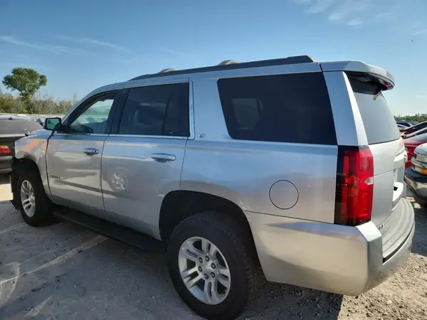 1GNSKBKC6JR373862 2018 CHEVROLET TAHOE - Image 2