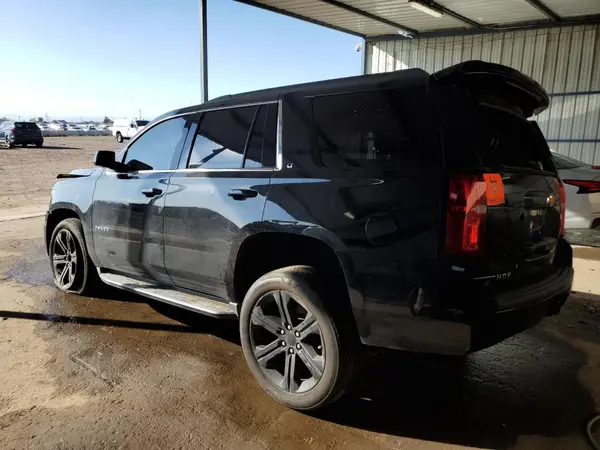 1GNSKBKC6JR375465 2018 CHEVROLET TAHOE - Image 2