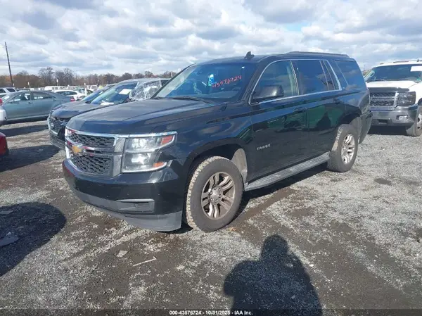 1GNSKBKC7HR143287 2017 CHEVROLET TAHOE - Image 2