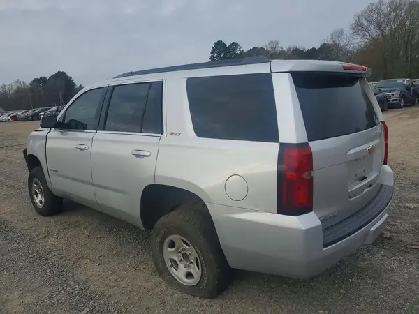 1GNSKBKC7HR176208 2017 CHEVROLET TAHOE - Image 2