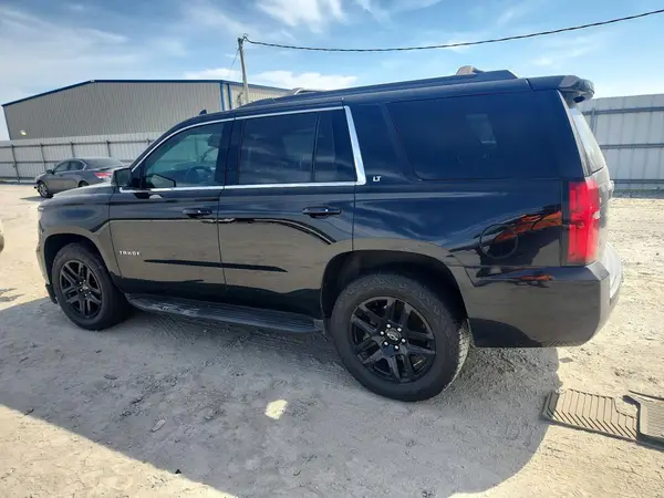 1GNSKBKC7HR357101 2017 CHEVROLET TAHOE - Image 2