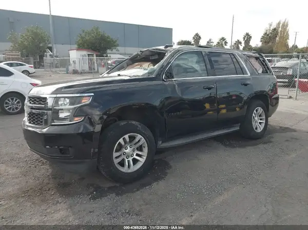 1GNSKBKC7KR207948 2019 CHEVROLET TAHOE - Image 2
