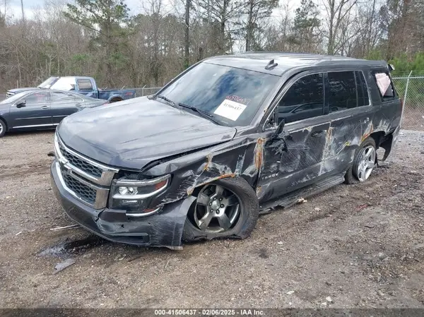 1GNSKBKC8HR136641 2017 CHEVROLET TAHOE - Image 2