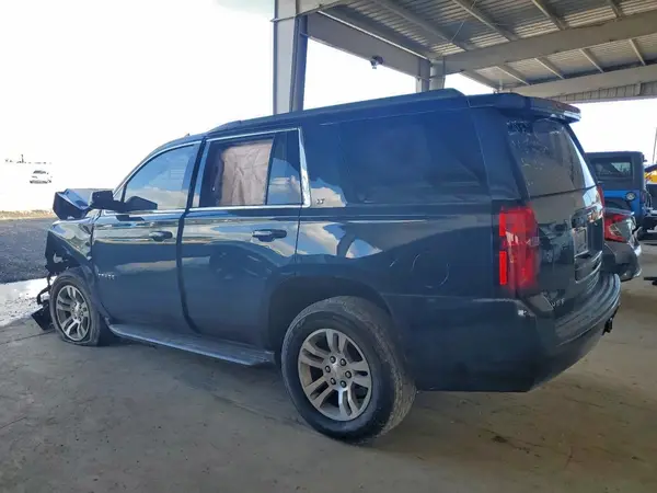 1GNSKBKC8HR147672 2017 CHEVROLET TAHOE - Image 2