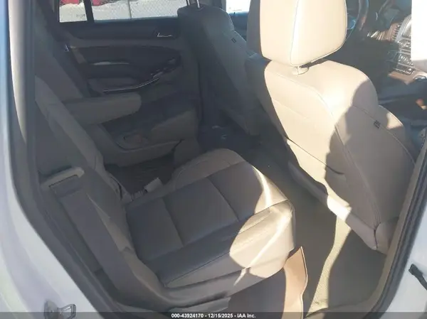 1GNSKBKC8HR296857 2017 CHEVROLET TAHOE - Image 8