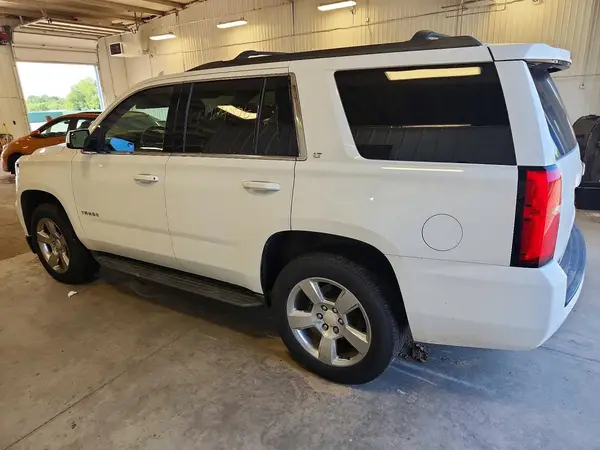1GNSKBKC8HR347810 2017 CHEVROLET TAHOE - Image 2
