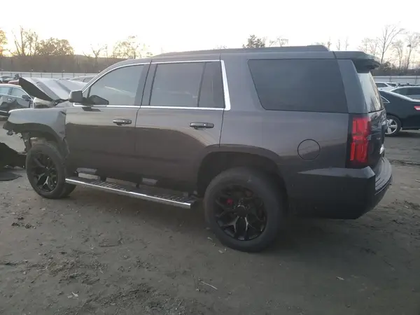 1GNSKBKC8JR322458 2018 CHEVROLET TAHOE - Image 2