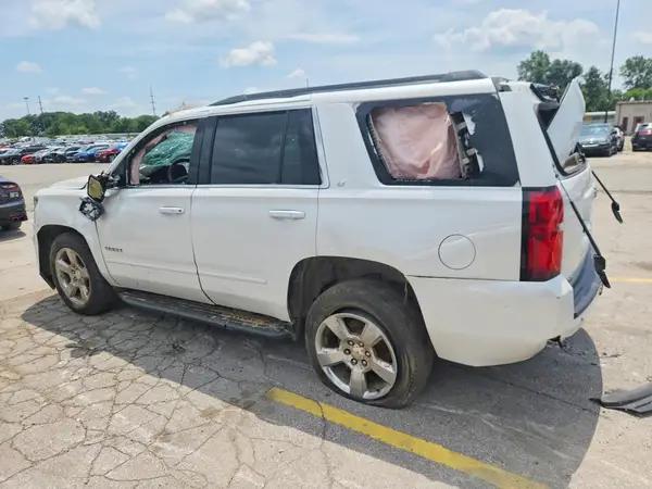 1GNSKBKC8KR249996 2019 CHEVROLET TAHOE - Image 2