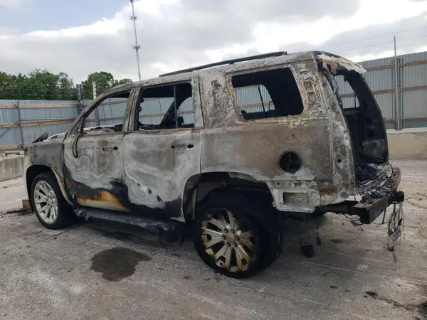 1GNSKBKC9GR309078 2016 CHEVROLET TAHOE - Image 2