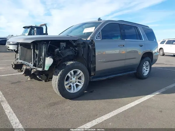 1GNSKBKC9JR394477 2018 CHEVROLET TAHOE - Image 2