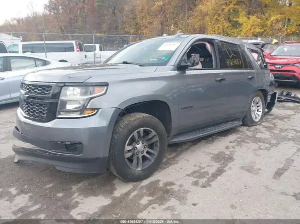 1GNSKBKC9KR330683 2019 CHEVROLET TAHOE - Image 2