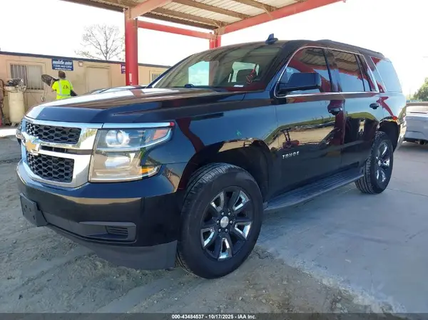 1GNSKBKCXHR132476 2017 CHEVROLET TAHOE - Image 2