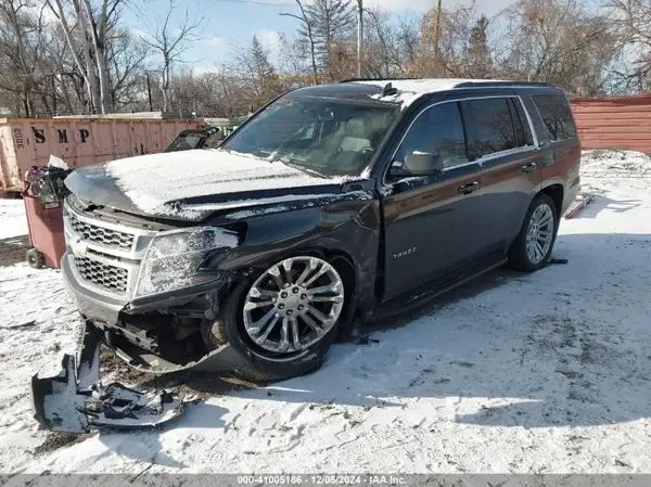 1GNSKBKCXHR143056 2017 CHEVROLET TAHOE - Image 2