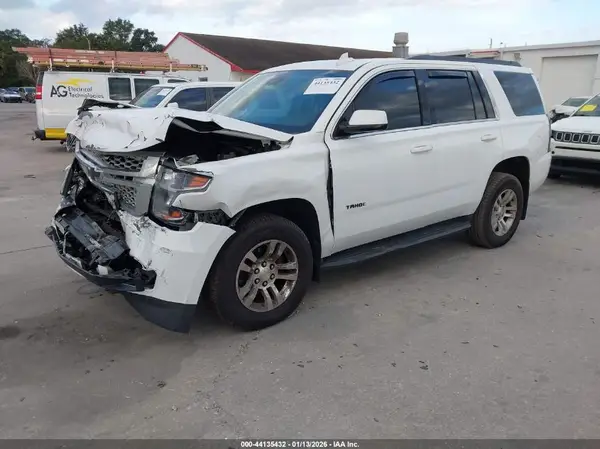 1GNSKBKCXHR400202 2017 CHEVROLET TAHOE - Image 2