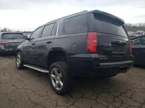 1GNSKBKCXJR100228 2018 CHEVROLET TAHOE - Image 2