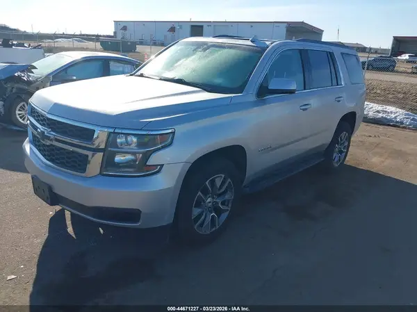 1GNSKBKCXJR180727 2018 CHEVROLET TAHOE - Image 2