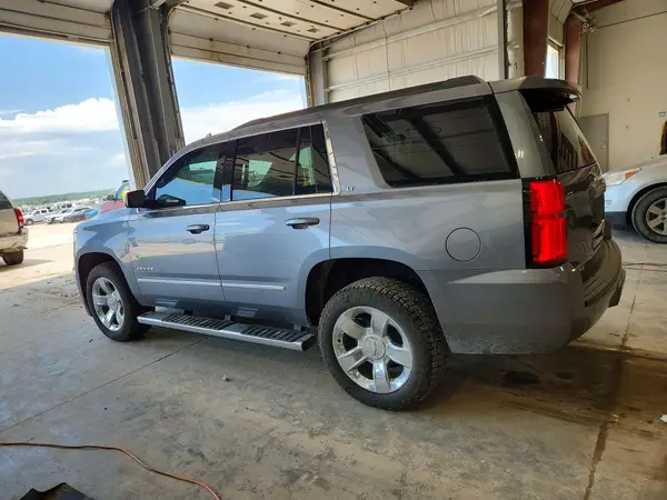 1GNSKBKCXJR357678 2018 CHEVROLET TAHOE - Image 2