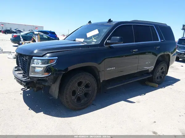 1GNSKBKCXKR131979 2019 CHEVROLET TAHOE - Image 2