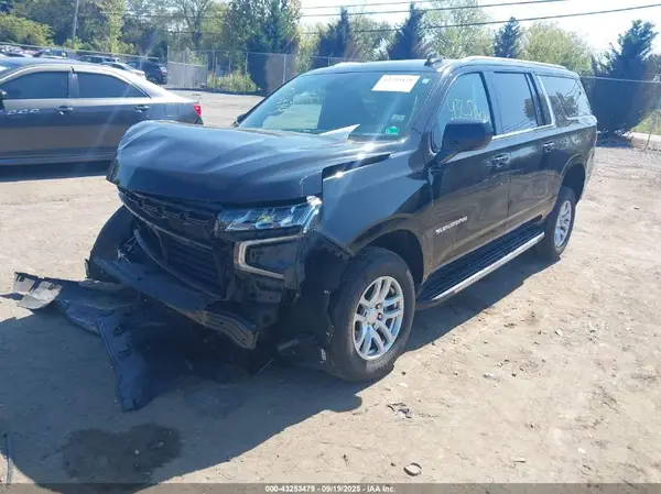 1GNSKBKD3PR165715 2023 CHEVROLET SUBURBAN - Image 2
