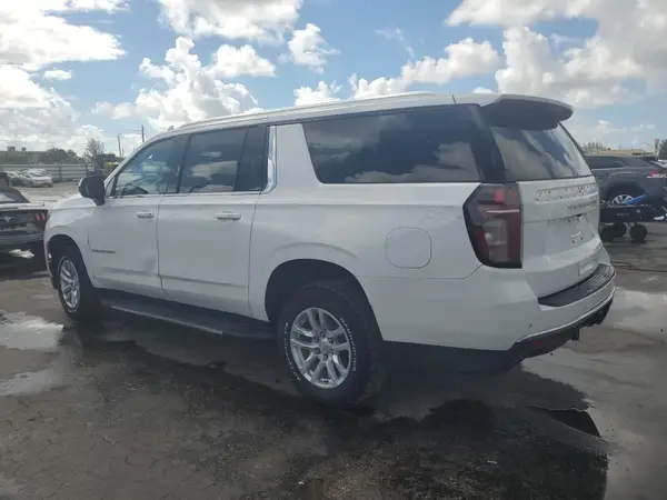 1GNSKBKD7MR395916 2021 CHEVROLET SUBURBAN - Image 2