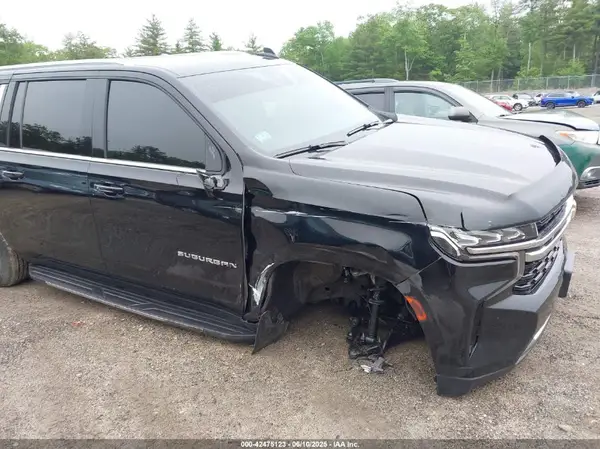 2023 CHEVROLET SUBURBAN auction photo 6