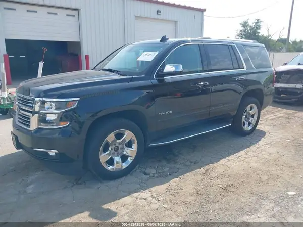 1GNSKCKC0HR233984 2017 CHEVROLET TAHOE - Image 2