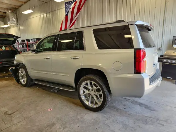 1GNSKCKC1JR242585 2018 CHEVROLET TAHOE - Image 2