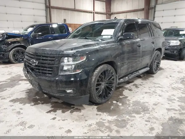 1GNSKCKC1JR352939 2018 CHEVROLET TAHOE - Image 2