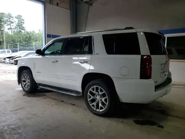 1GNSKCKC2GR429438 2016 CHEVROLET TAHOE - Image 2