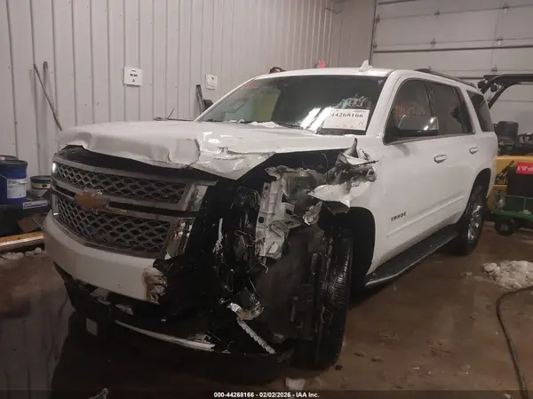 1GNSKCKC2KR336511 2019 CHEVROLET TAHOE - Image 2