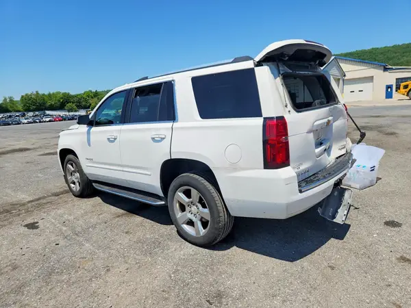 1GNSKCKC4KR280653 2019 CHEVROLET TAHOE - Image 2