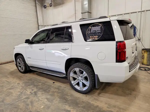 1GNSKCKC6HR152830 2017 CHEVROLET TAHOE - Image 2