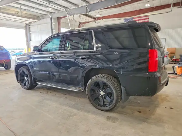 1GNSKCKC8GR125563 2016 CHEVROLET TAHOE - Image 2