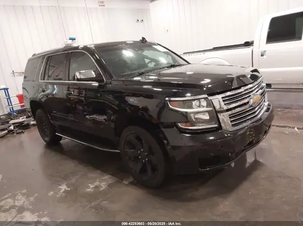 1GNSKCKC8HR156040 2017 CHEVROLET TAHOE - Image 1