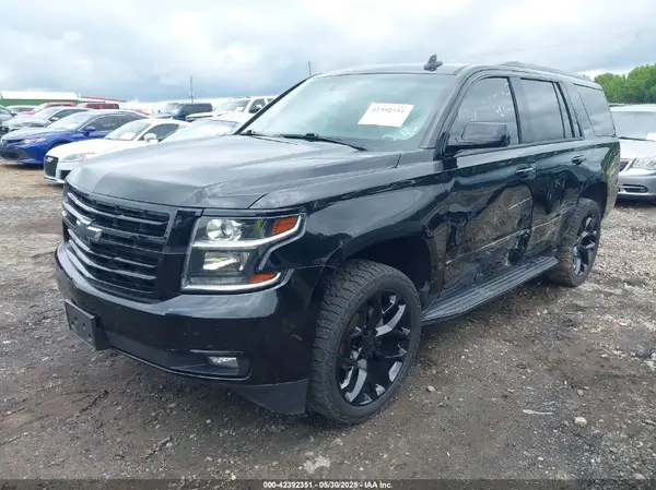 1GNSKCKC8JR140264 2018 CHEVROLET TAHOE - Image 2