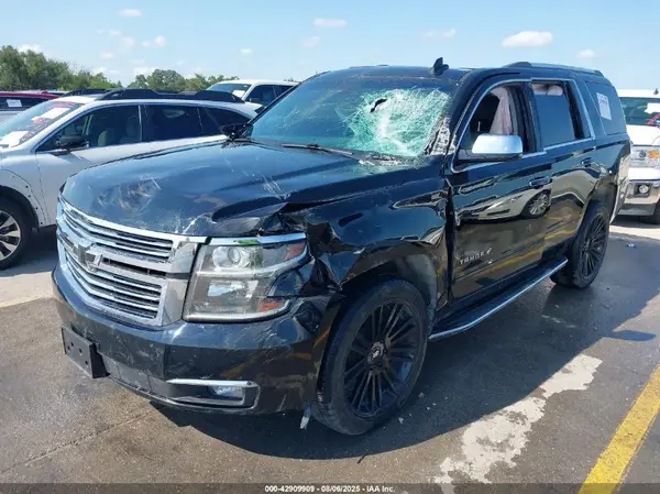 1GNSKCKC8JR144055 2018 CHEVROLET TAHOE - Image 2
