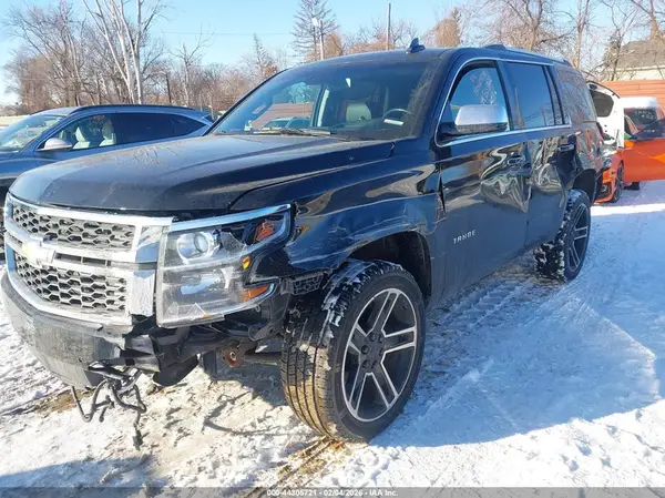 1GNSKCKC8KR106908 2019 CHEVROLET TAHOE - Image 2