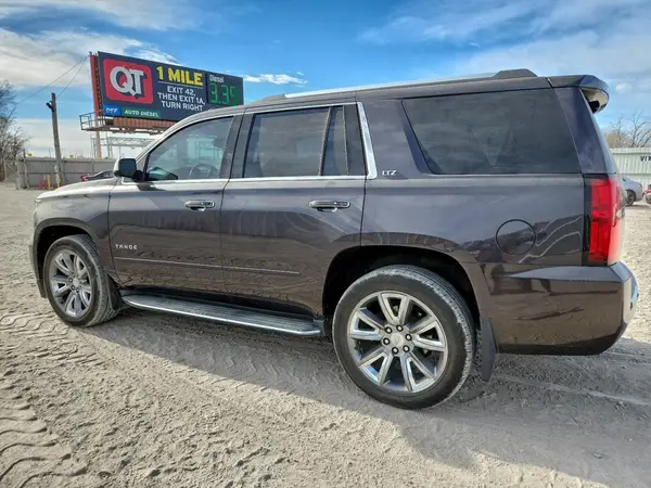1GNSKCKCXGR196635 2016 CHEVROLET TAHOE - Image 2