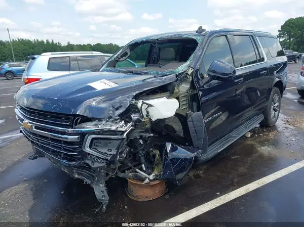 1GNSKCKD2MR229390 2021 CHEVROLET SUBURBAN - Image 2