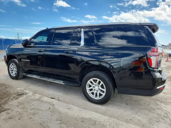 1GNSKCKD3MR329885 2021 CHEVROLET SUBURBAN - Image 2