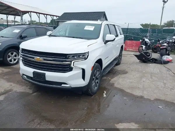 1GNSKCKD4MR381560 2021 CHEVROLET SUBURBAN - Image 2